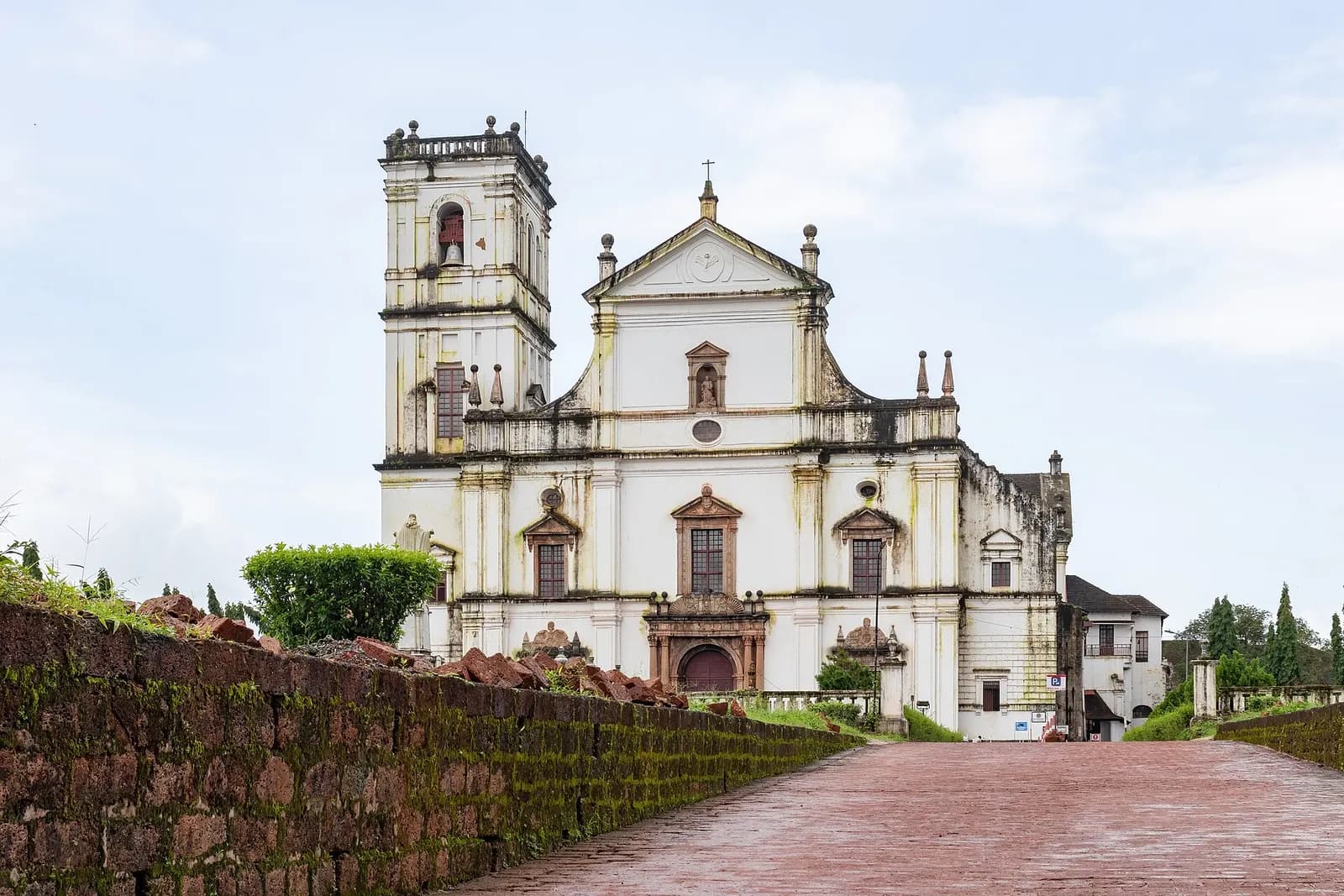 Se Cathedral in Old Goa, where Goans fill the nave for midnight mass at Christmas