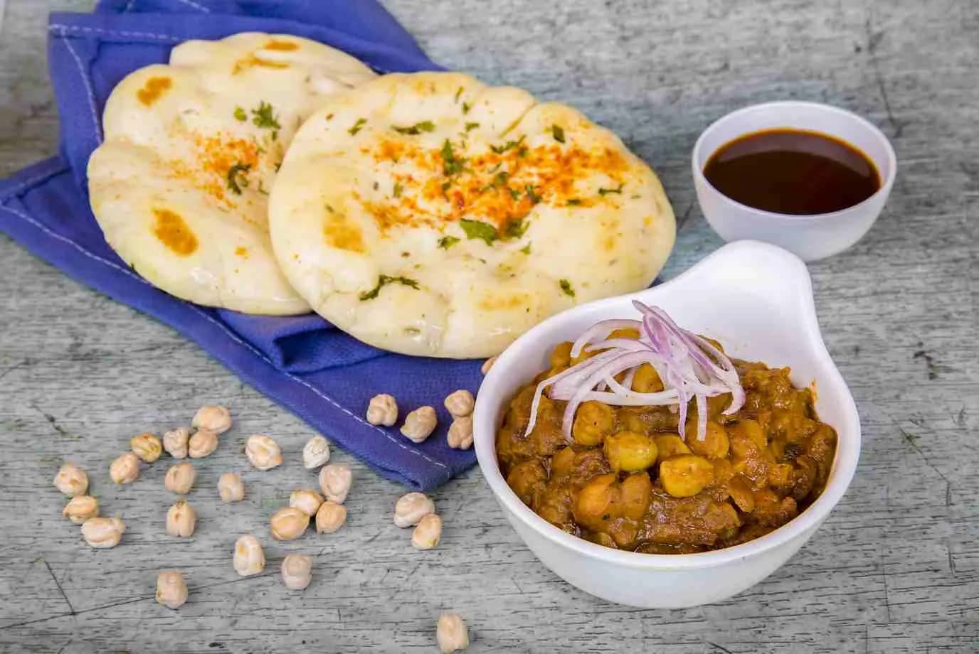 Amritsari kulcha served with chole