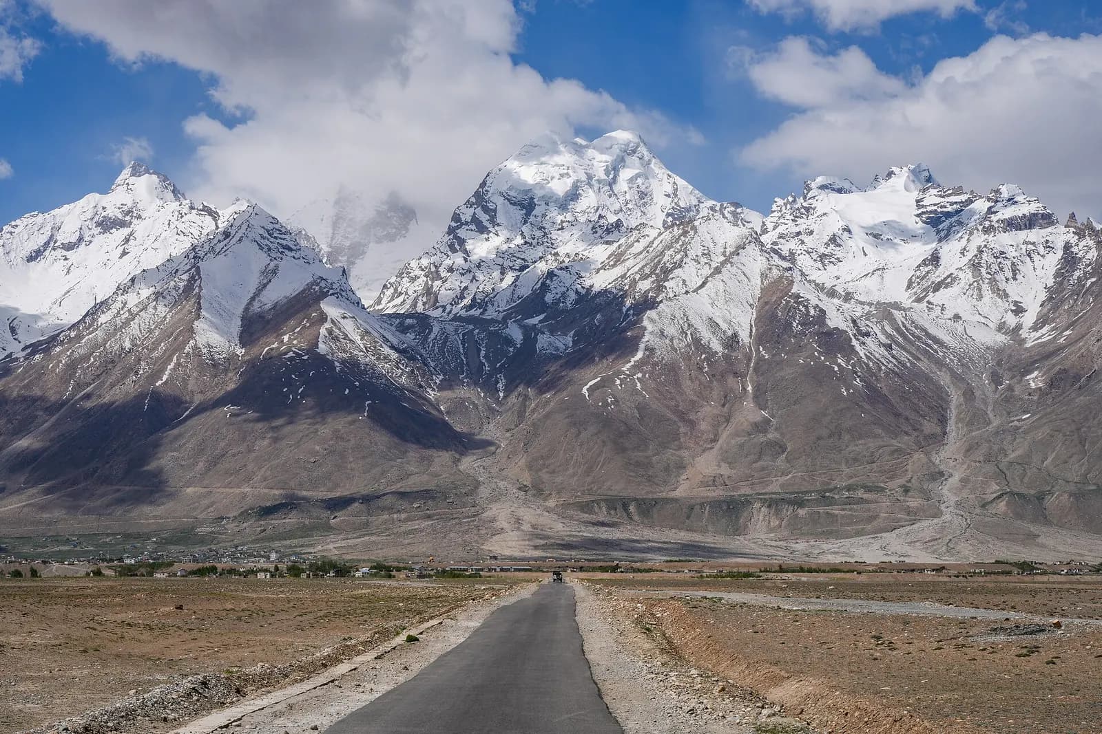A road crossing the Zanskar range near Padum in Ladakh